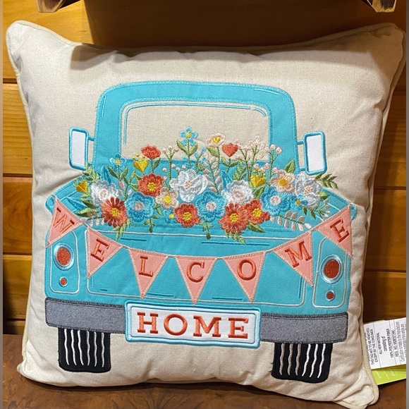 NWT LARGE BOHO DECORATIVE PILLOW - Picture 1 of 3